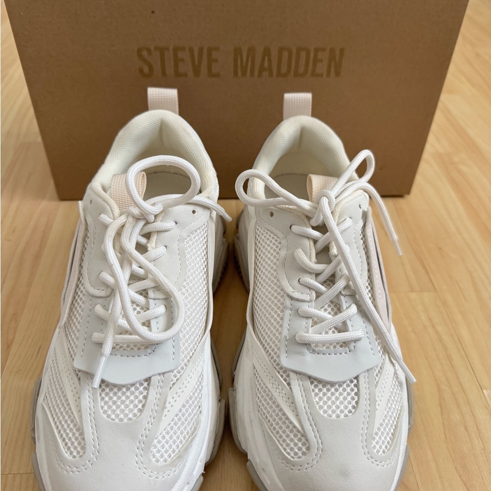 Steve Madden White Chunky Sneakers Modern Design - Possession E (EUC) - Picture 6 of 9